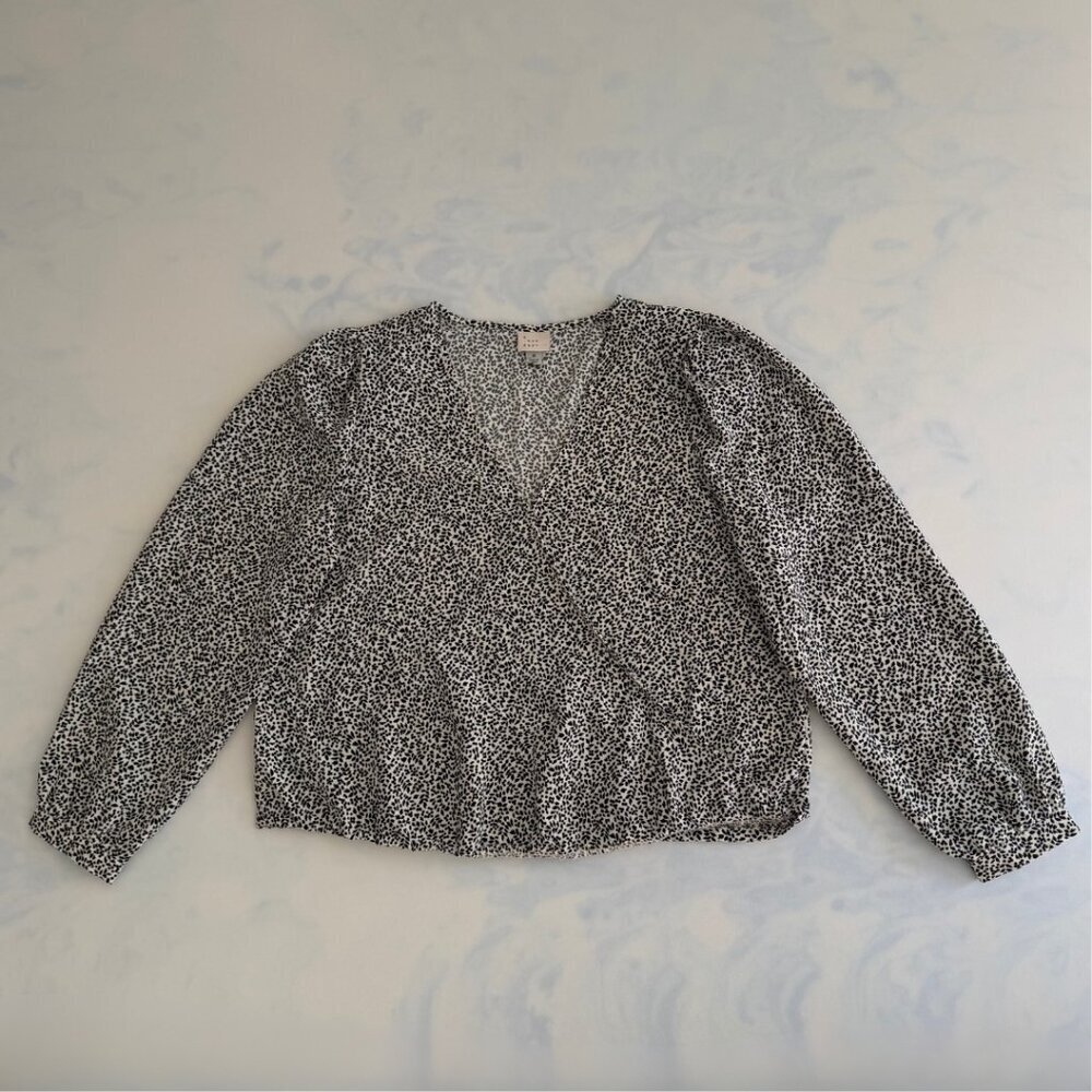 A New Day Black & White V-Neck Bishop Long Sleeve Blouse